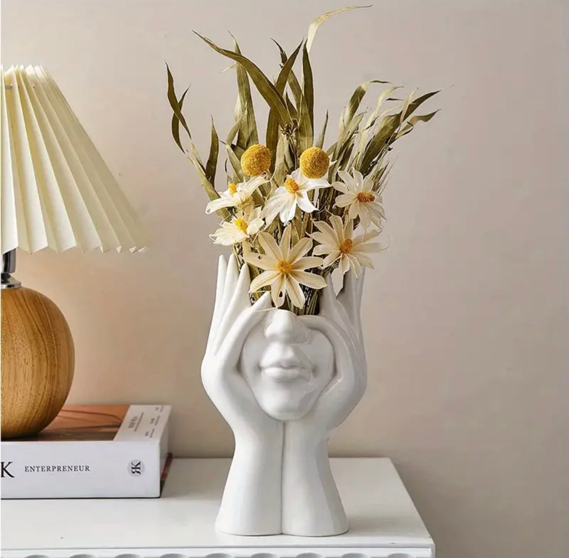 Moderni keraminė vaza – meninė skulptūra „Flora“