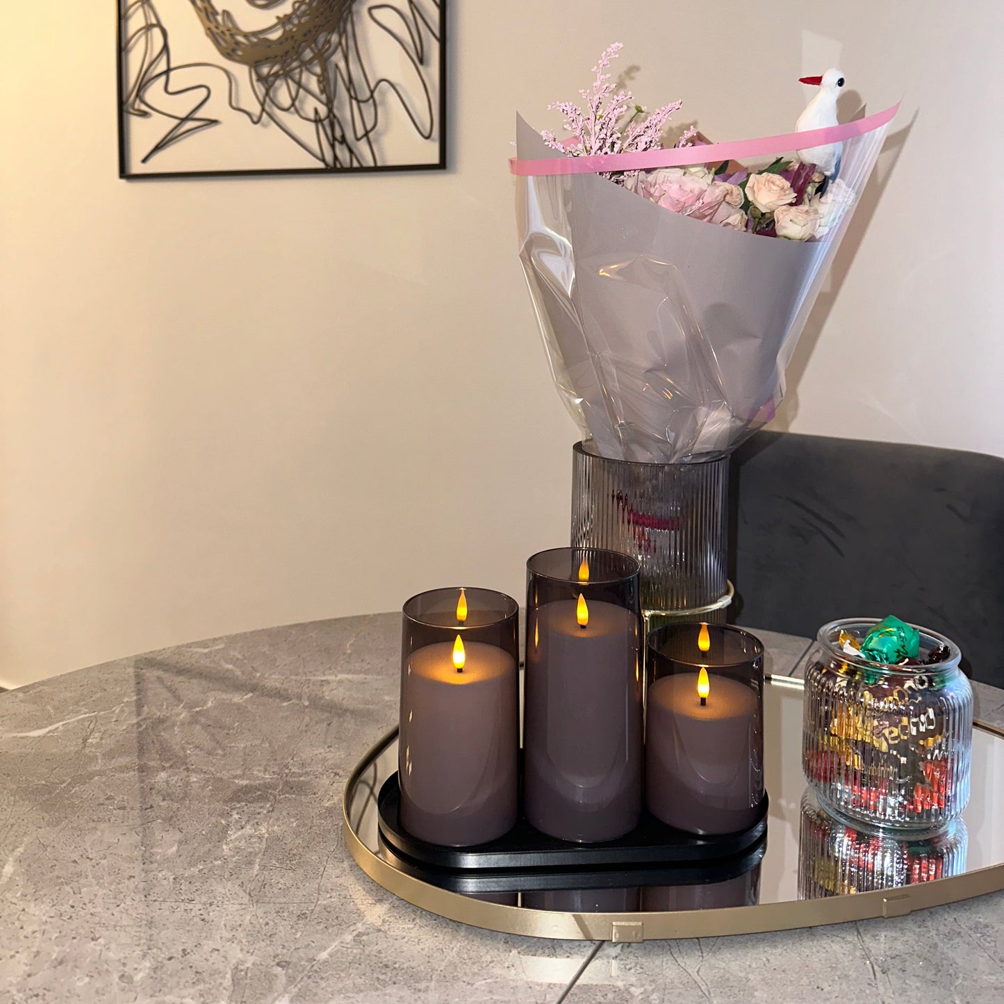 LED nedegios žvakės