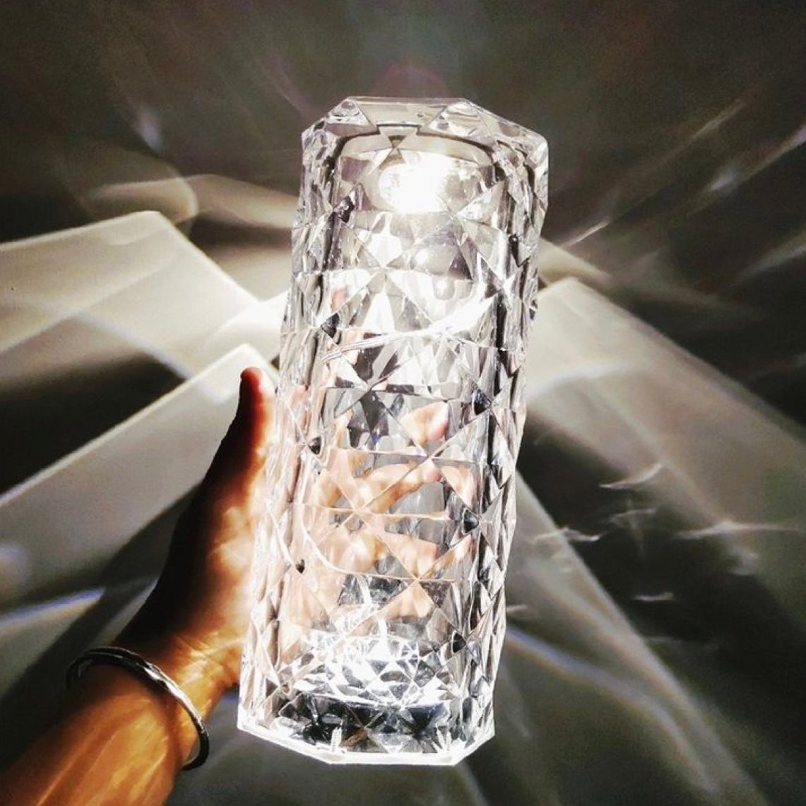 nuotoliniu-valdymu-valdoma-led-ivairiu-spalvu