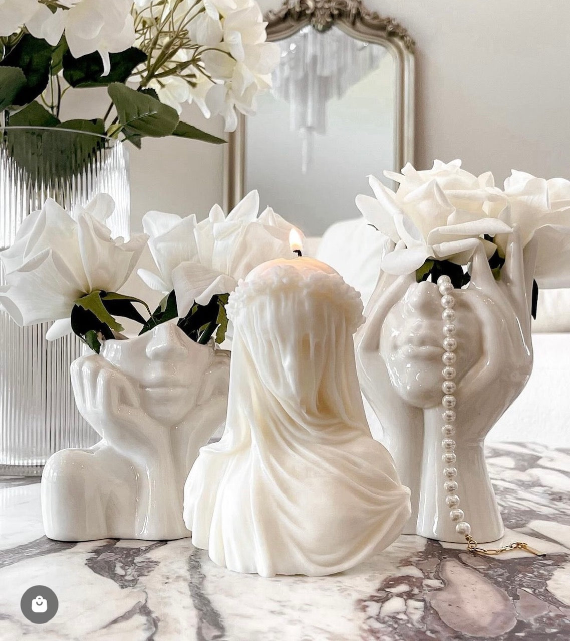 Moderni keraminė vaza – meninė skulptūra „Flora“